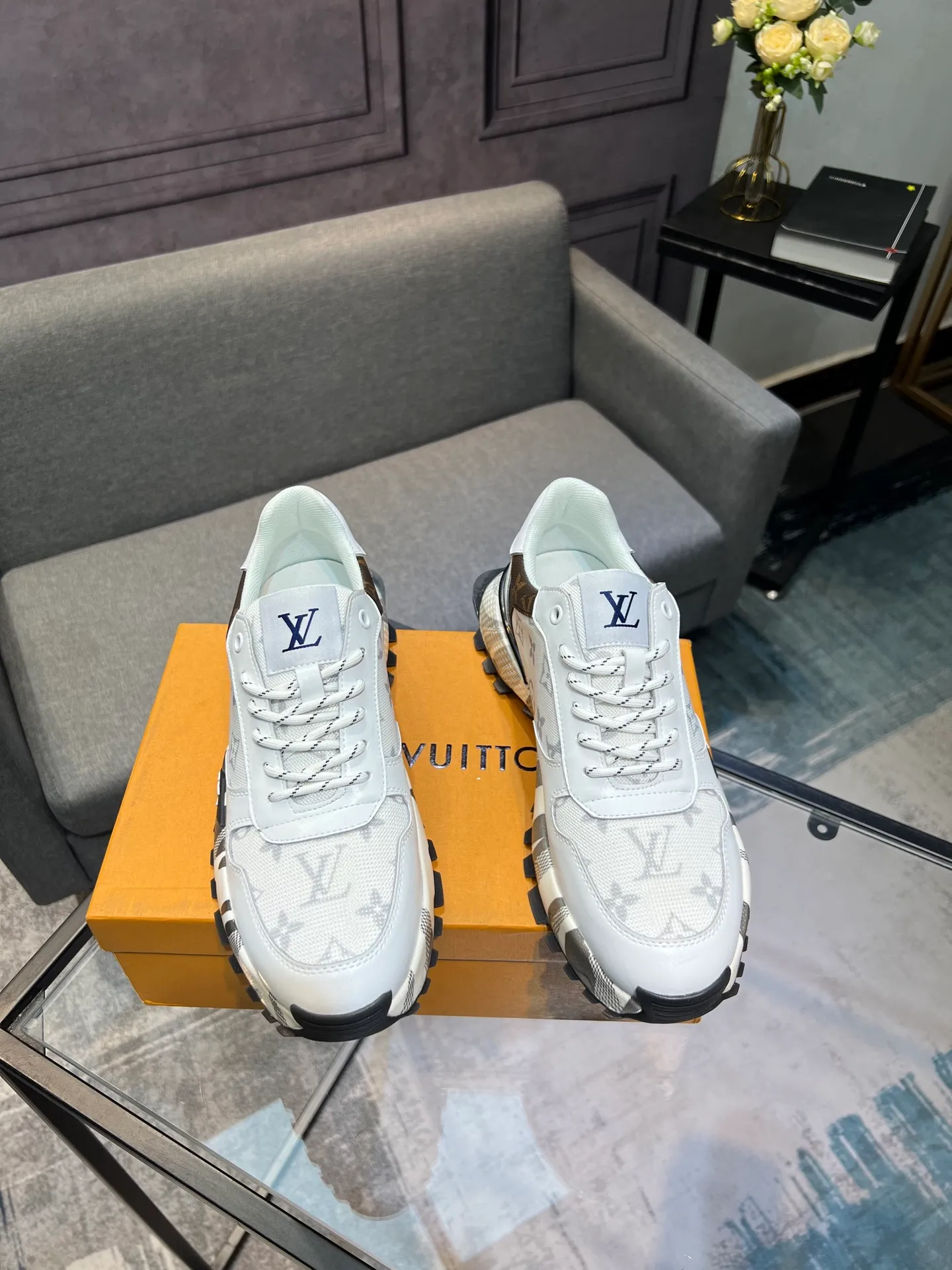 Men's shoes 💰440 [Lv] The latest casual men's shoes, high-quality workmanship, uppers made of cowhide, genuine leather insoles, fashionable rubber outsole, casual and fashionable, high-end quality, code number: 38-44. 45 can be customized and cannot be returned!
